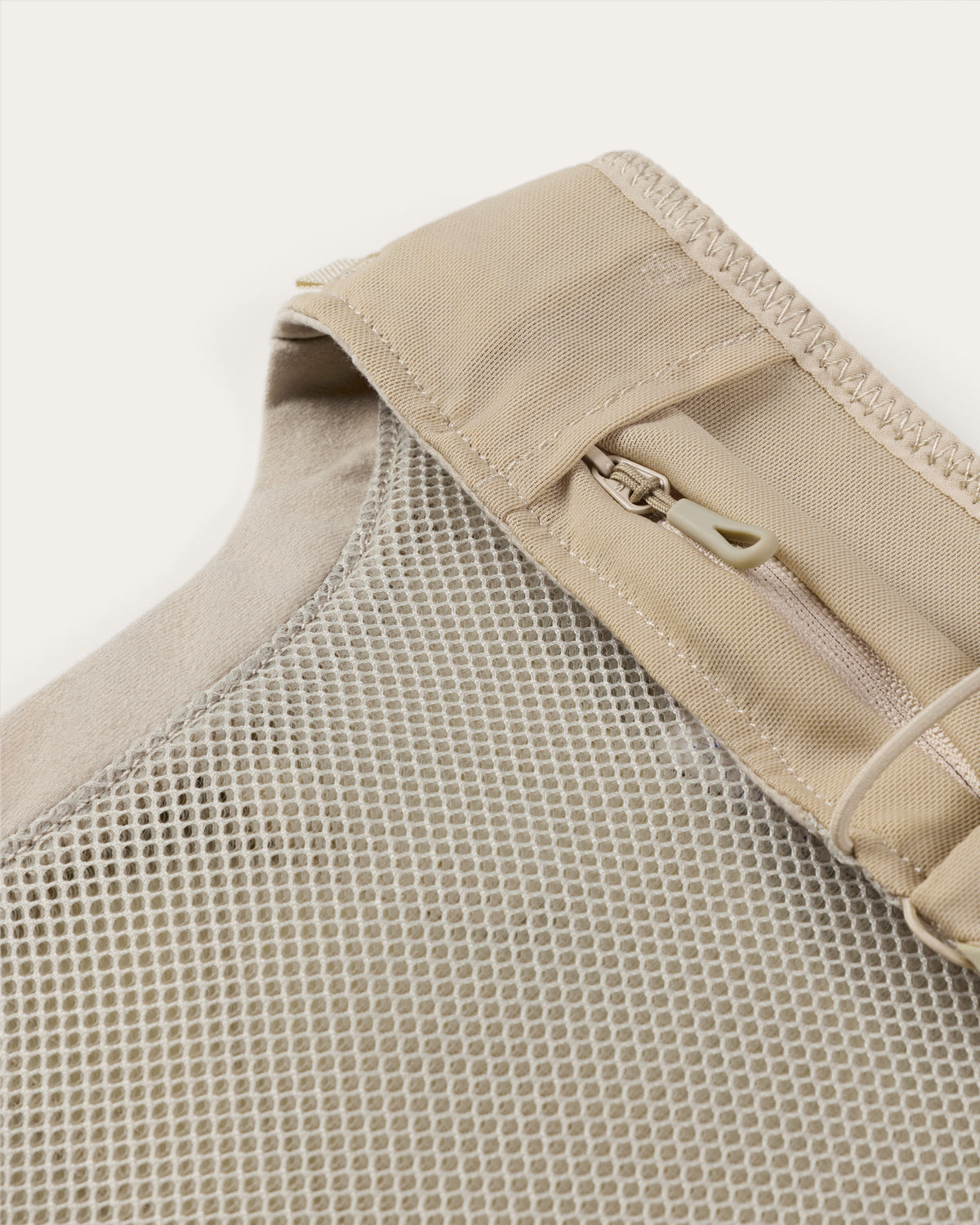 Crest 6 pocket and zip detail